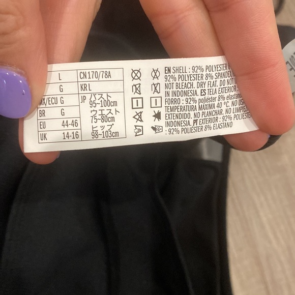 One piece swimsuit from forever 21 - Picture 4 of 4